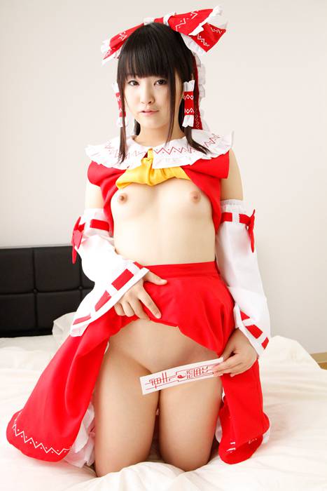 [Cosplay]ID0157 2013.05.20 Touhou Project - Small tits & Nice ass Reimu Hakurei [270P334MB].rar
