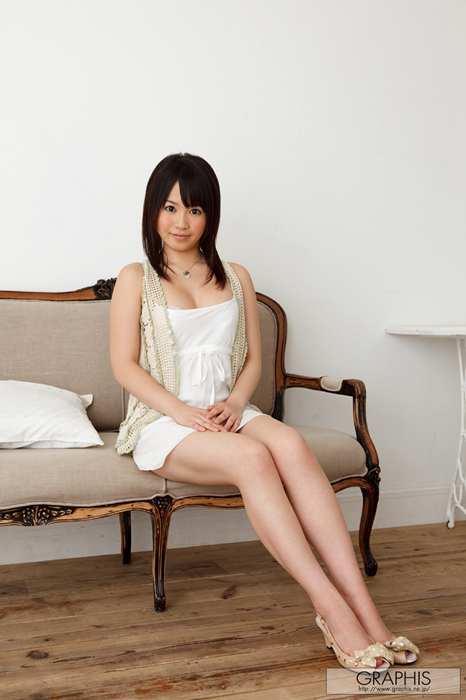 Graphis套图ID0828 2011-10-28 [Graphis Gals] Nozomi Kashiwagi - [Artless Angel]