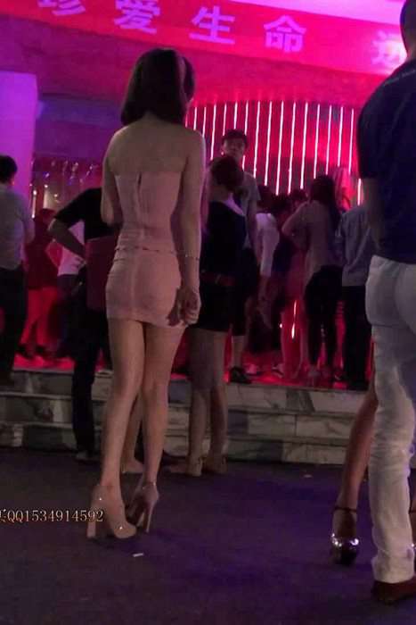 [街拍视频]00104性感高跟美腿少妇